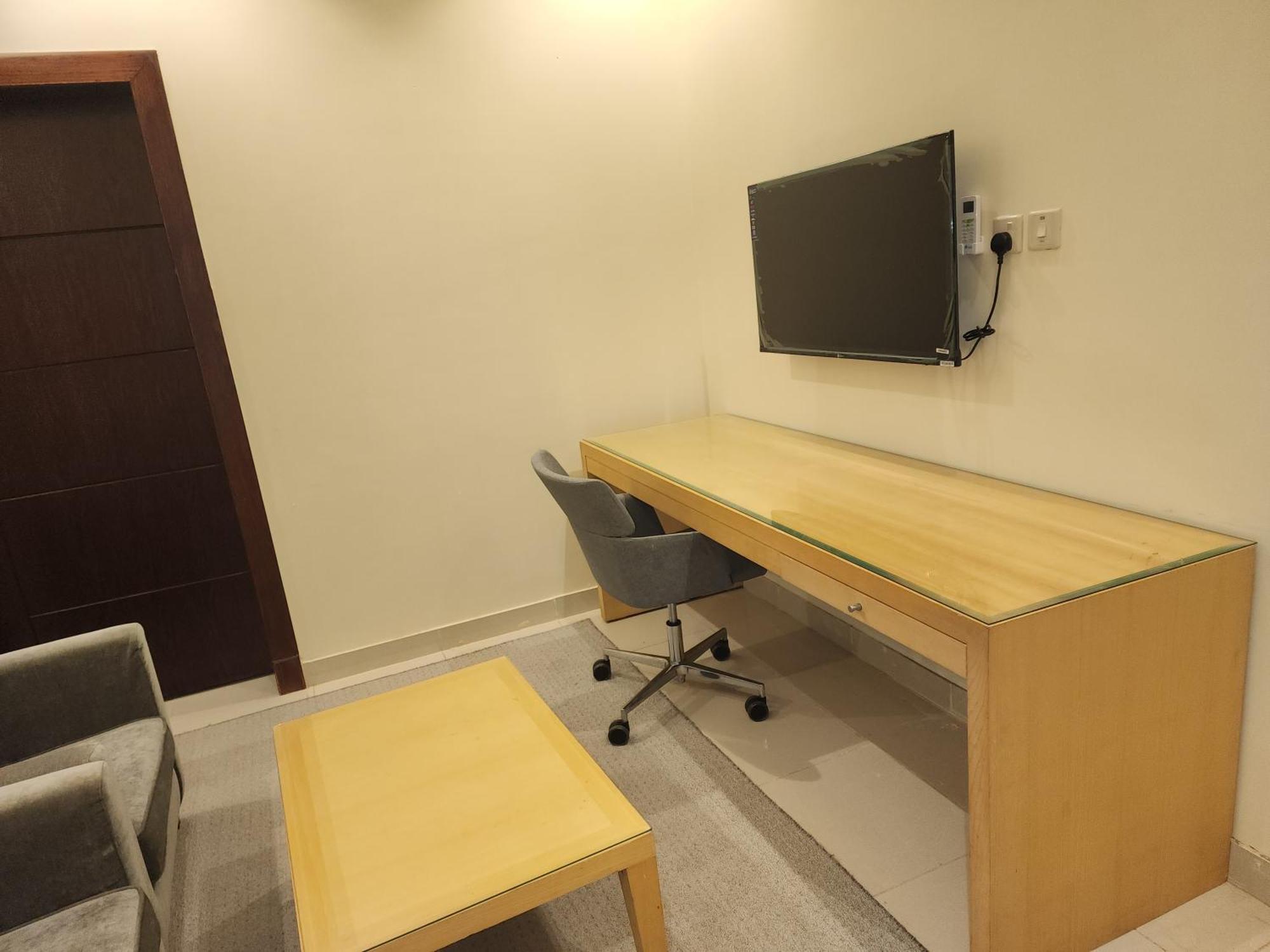 سكاي الفندقية * Arar